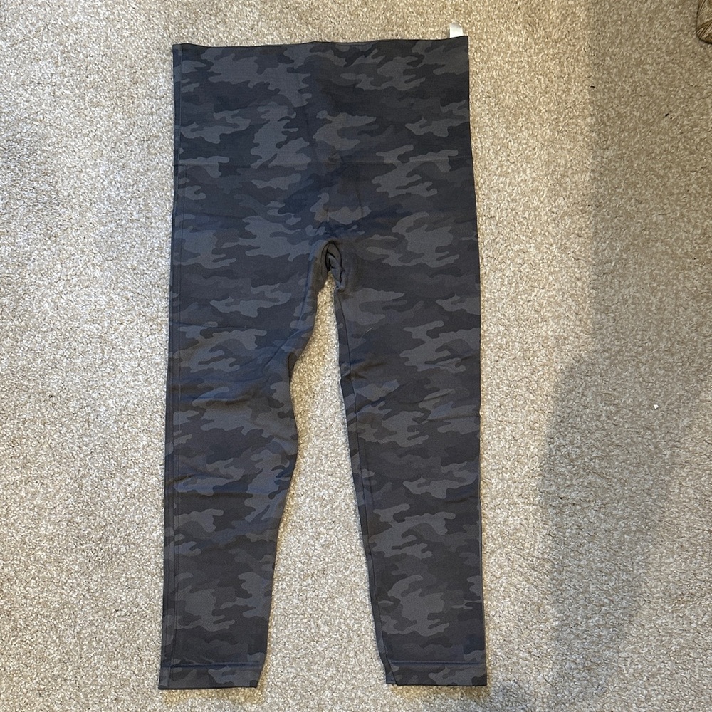 SPANX Camo Leggings - Gray, green  and black
